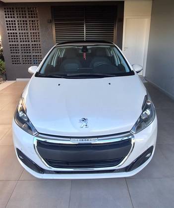 PEUGEOT 208 1.6 GRIFFE 16V FLEX 4P AUTOMÁTICO